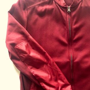 Raffi luxe Italian men’s bomber-style zip. Medium